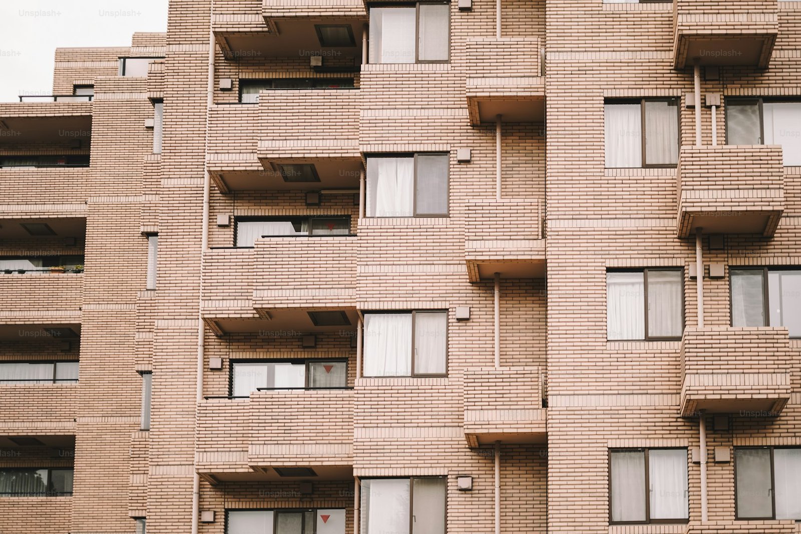 A brick apartment building